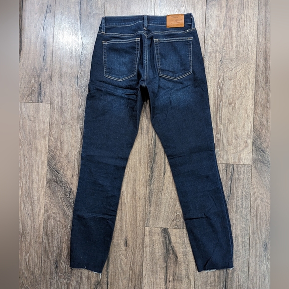 Lucky Brand Size 2 / 26 Lolita Skinny Dark Blue Jeans Mid Rise Denim Stretchy - Picture 3 of 7
